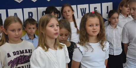 Powiększ grafikę: apel-z-okazji-dnia-nauczyciela-646550.jpg