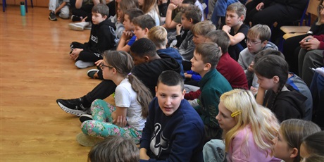 Powiększ grafikę: apel-z-okazji-dnia-nauczyciela-646556.jpg