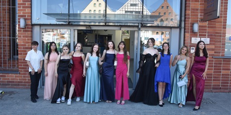 Powiększ grafikę: co-to-byl-za-bal-705037.jpg
