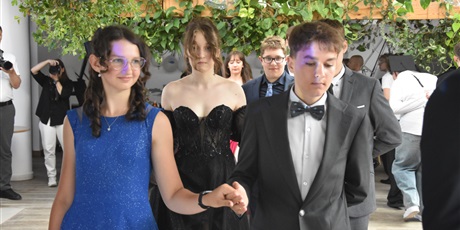Powiększ grafikę: co-to-byl-za-bal-705056.jpg