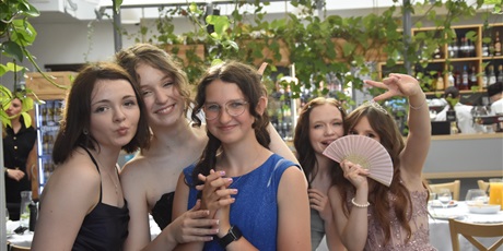 Powiększ grafikę: co-to-byl-za-bal-705076.jpg