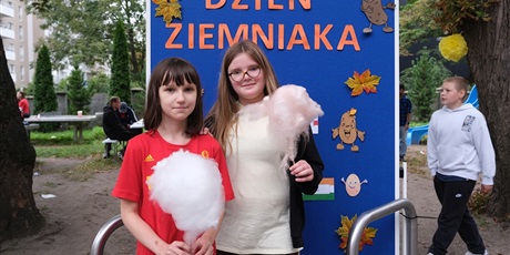 Powiększ grafikę: dzien-ziemniaka-w-jezykach-swiata-714206.jpg