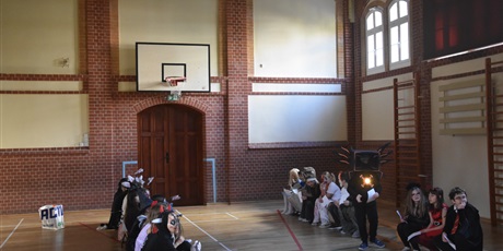 Powiększ grafikę: hallween-wigilia-wszystkich-swietych-652202.jpg