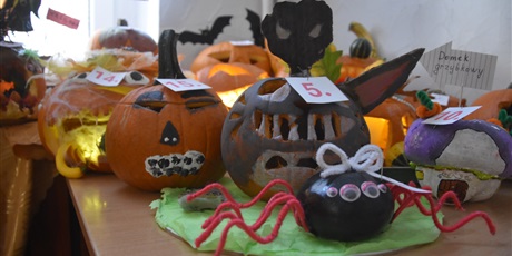 Powiększ grafikę: hallween-wigilia-wszystkich-swietych-652215.jpg