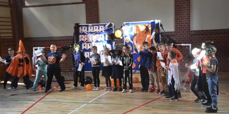 Powiększ grafikę: hallween-wigilia-wszystkich-swietych-652233.jpg