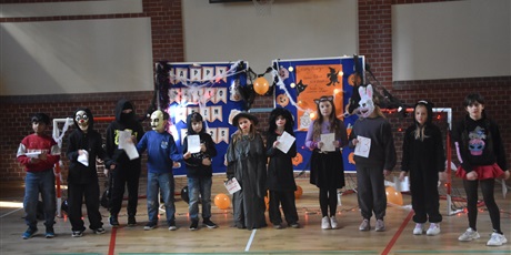 Powiększ grafikę: hallween-wigilia-wszystkich-swietych-652236.jpg