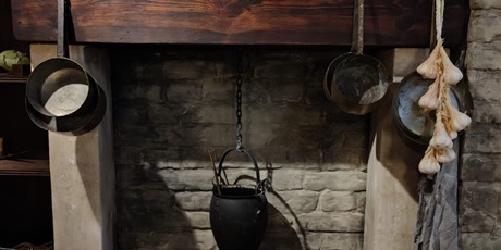 Powiększ grafikę: klasa-iv-a-zwiedza-zabytkowy-zuraw-684085.jpg