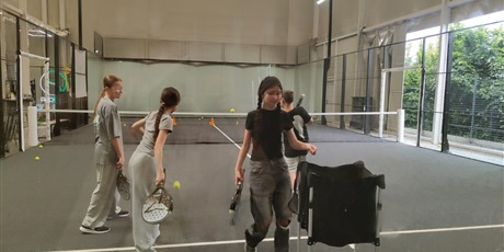 Powiększ grafikę: klasa-va-poznaje-padel-628961.jpg