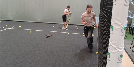 Powiększ grafikę: klasa-va-poznaje-padel-628963.jpg