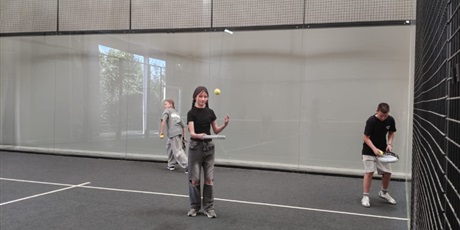 Powiększ grafikę: klasa-va-poznaje-padel-628967.jpg