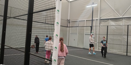 Powiększ grafikę: klasa-va-poznaje-padel-628969.jpg