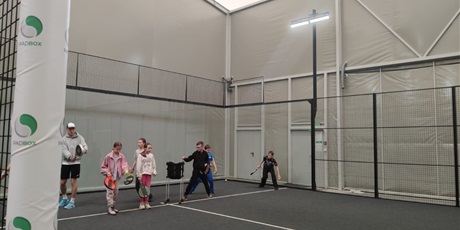 Powiększ grafikę: klasa-va-poznaje-padel-628975.jpg