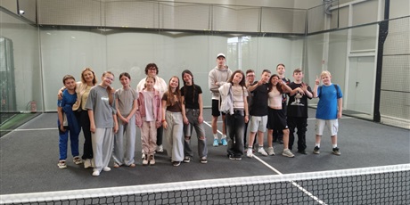 Powiększ grafikę: klasa-va-poznaje-padel-628980.jpg