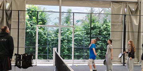 Powiększ grafikę: klasa-va-poznaje-padel-628983.jpg