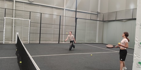 Powiększ grafikę: klasa-va-poznaje-padel-628989.jpg