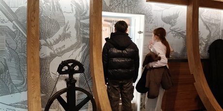 Powiększ grafikę: klasy-6a-i-6b-w-muzeum-morskim-677461.jpg