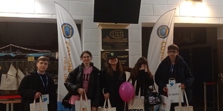 Powiększ grafikę: kocham-windy-678610.jpg