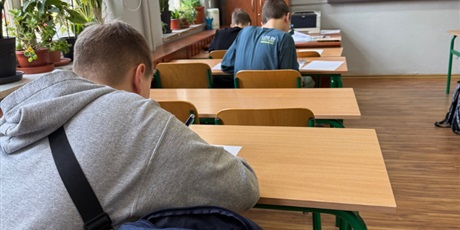 Powiększ grafikę: miedzynarodowy-konkurs-kangur-matematyczny-682991.jpg