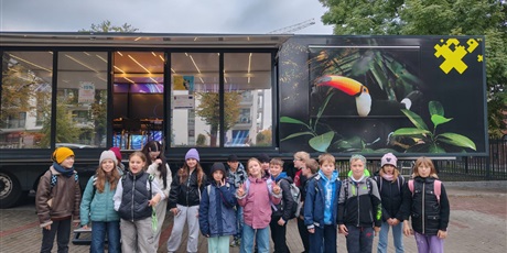 Powiększ grafikę: mobilne-laboratorium-mlodych-odkrywcow-646561.jpg