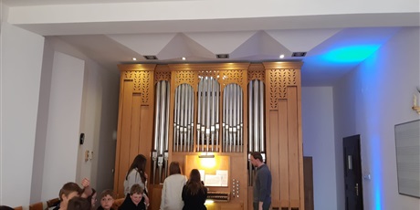 Powiększ grafikę: organy-to-potezny-instrument-622504.jpg