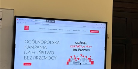 Powiększ grafikę: przemoc-odbiera-dzieciom-moc-716696.jpg