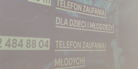 Powiększ grafikę: przemoc-odbiera-dzieciom-moc-716700.jpg