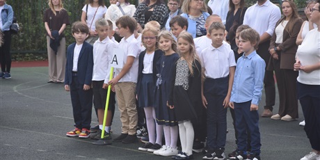 Powiększ grafikę: uroczyste-rozpoczecie-roku-szkolnego-2026-2027-709291.jpg