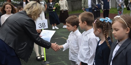 Powiększ grafikę: w-koncu-wakacje-630463.jpg