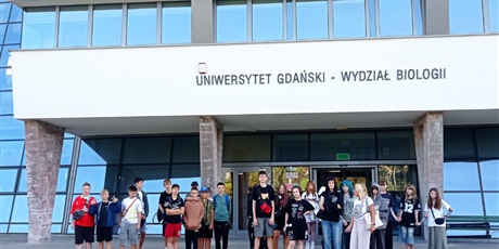 Powiększ grafikę: z-klasy-siodmej-wprost-na-uniwersytet-637259.jpg