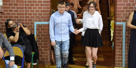 Powiększ grafikę: zakonczenie-roku-szkolnego-2020-2021-282519.jpg