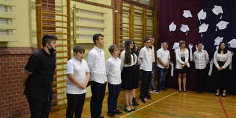 Powiększ grafikę: zakonczenie-roku-szkolnego-2020-2021-282562.jpg