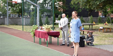 Powiększ grafikę: zakonczenie-roku-szkolnego-2020-2021-285310.jpg