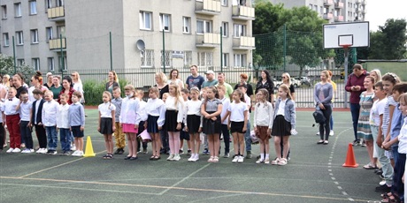 Powiększ grafikę: zakonczenie-roku-szkolnego-2020-2021-285312.jpg