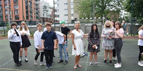 Powiększ grafikę: zakonczenie-roku-szkolnego-2020-2021-285327.jpg