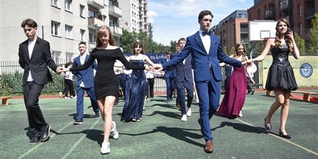 Powiększ grafikę: zakonczenie-roku-szkolnego-2024-25-w-klasach-viii-629693.jpg