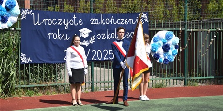 Powiększ grafikę: zakonczenie-roku-szkolnego-2024-25-w-klasach-viii-629697.jpg