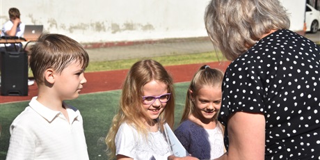 Powiększ grafikę: zakonczenie-roku-szkolnego-2025-2026-705480.jpg